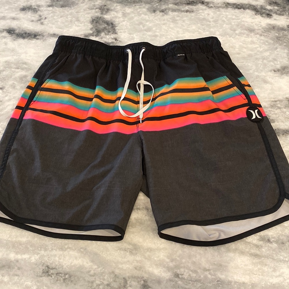 Men’s Hurley board shorts